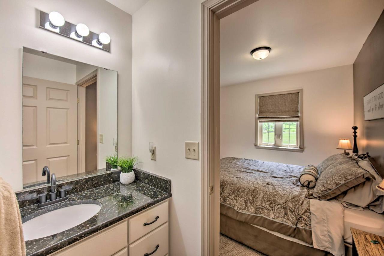 Cozy Garden Room In Welsh Mountain Suites! New Holland Екстер'єр фото