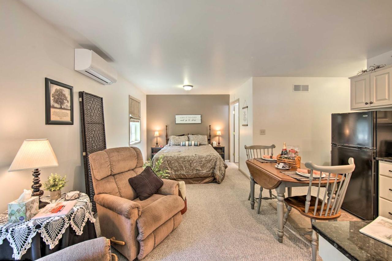 Cozy Garden Room In Welsh Mountain Suites! New Holland Екстер'єр фото
