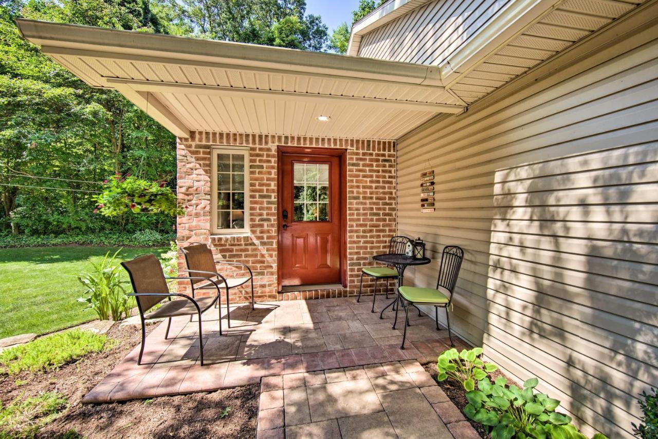 Cozy Garden Room In Welsh Mountain Suites! New Holland Екстер'єр фото