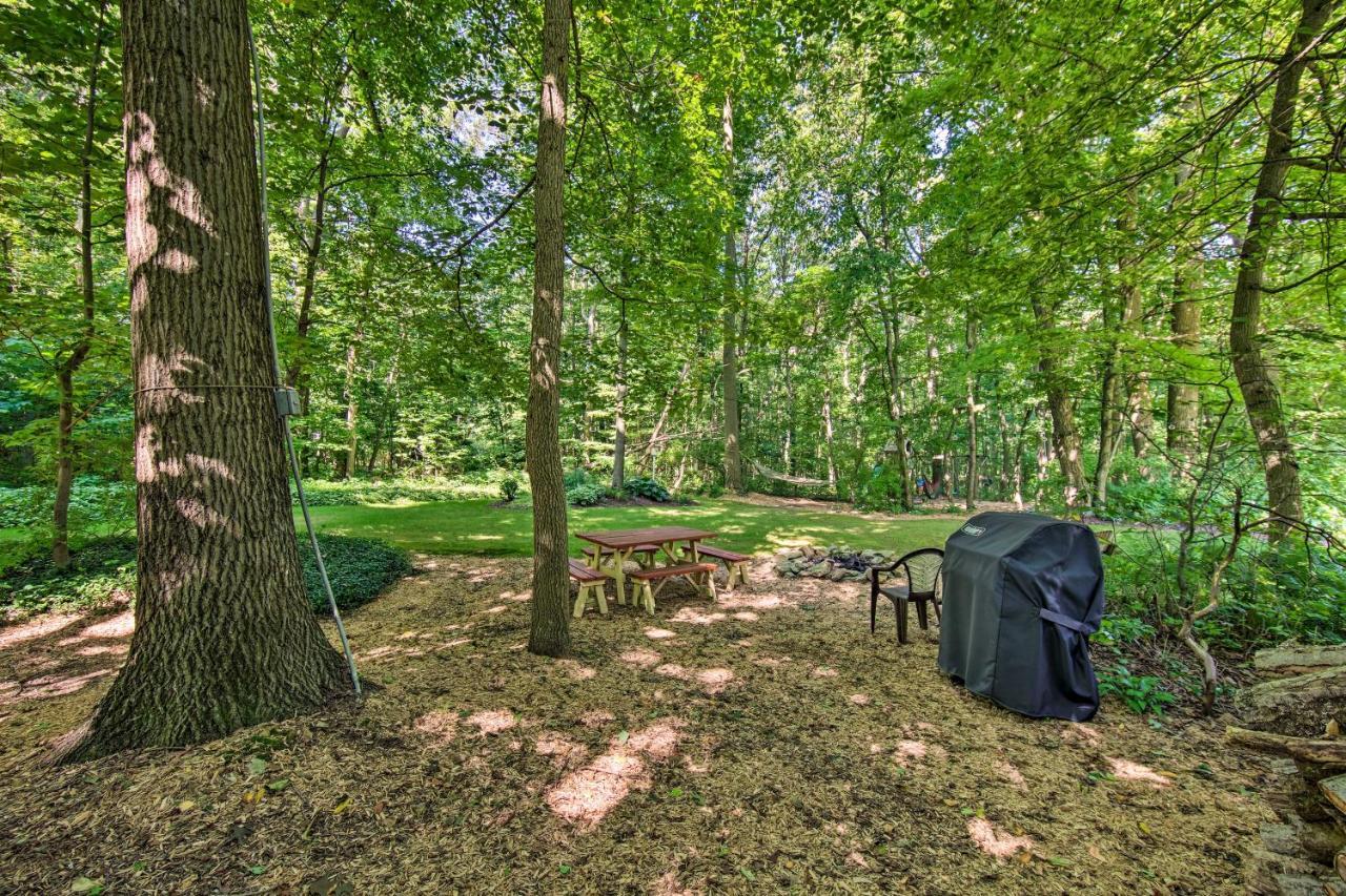 Cozy Garden Room In Welsh Mountain Suites! New Holland Екстер'єр фото